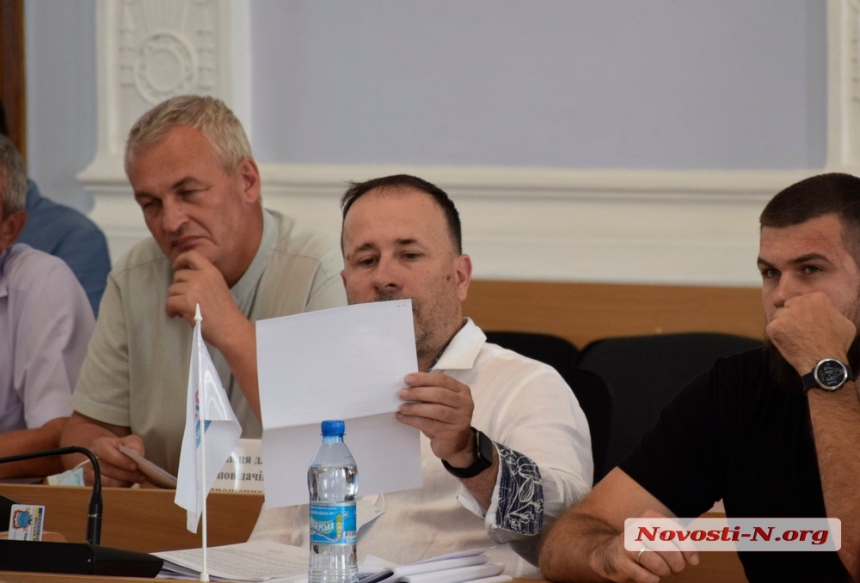 В поисках «бандерлогов»: как в Николаеве депутаты бюджет распределяли (фоторепортаж)