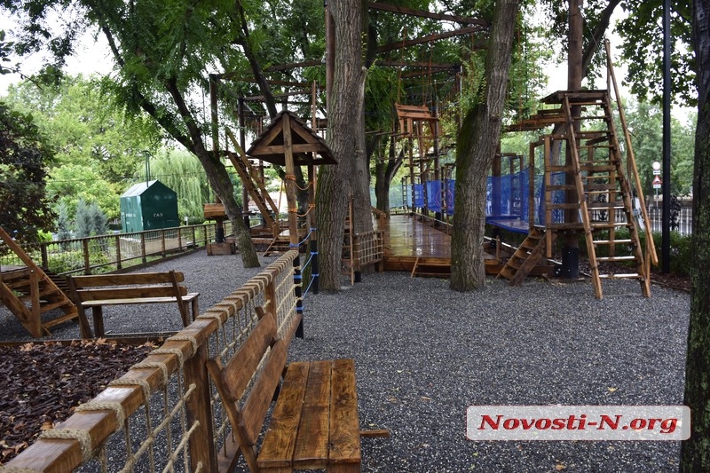 «Это не парк аттракционов»: как изменился николаевский детский городок «Сказка» (фоторепортаж)