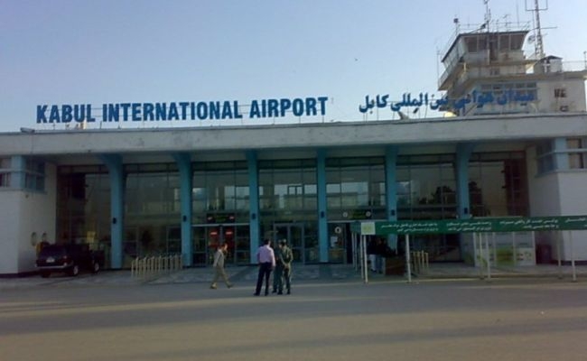 В аэропорту Кабула более 10 тысяч человек ожидают эвакуации
