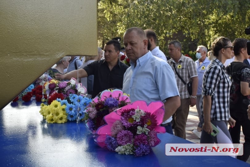У «Струн памяти» в Николаеве почтили память погибших воинов (фоторепортаж)