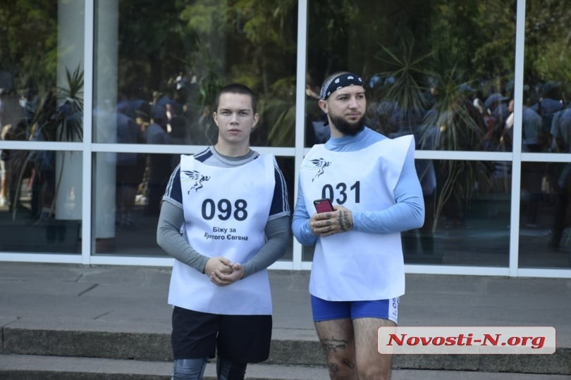 Состоялся 4-километровый забег в честь погибших воинов Николаевской области (фоторепортаж)