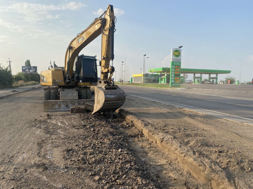Дорожники начали капитальный ремонт подъездного пути к Николаеву