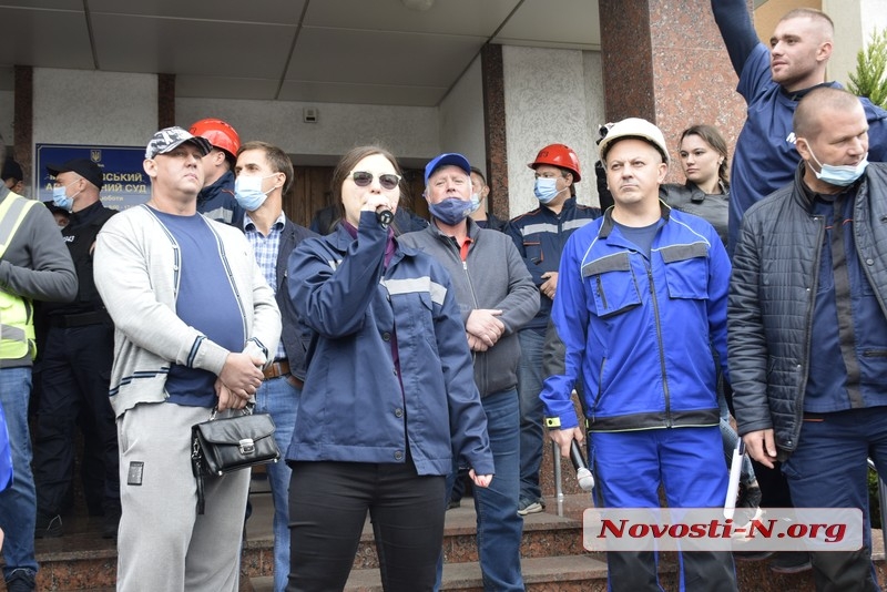 Противостояние: как в Николаеве протестовали противники и защитники НГЗ (фоторепортаж)