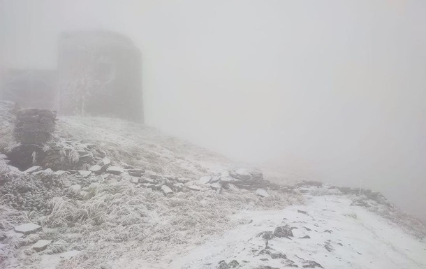 В Украине выпал первый снег (фото)