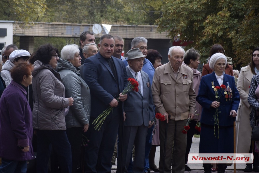 В Николаеве возложили цветы в День партизанской славы (фоторепортаж)