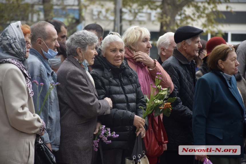 В Николаеве возложили цветы в День партизанской славы (фоторепортаж)