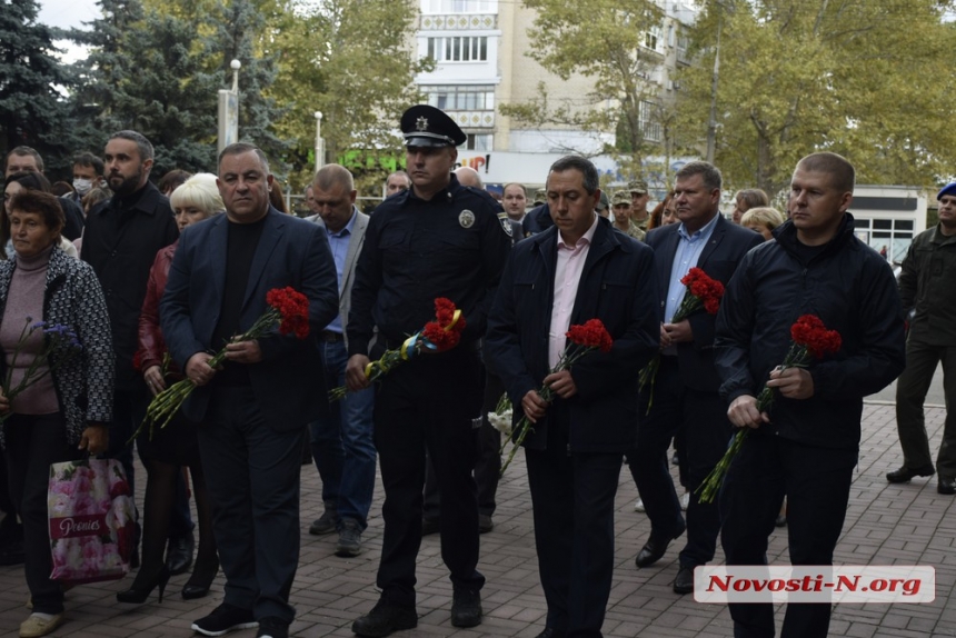 В Николаеве возложили цветы в День партизанской славы (фоторепортаж)