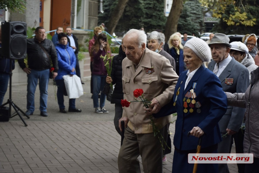 В Николаеве возложили цветы в День партизанской славы (фоторепортаж)