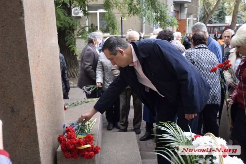 В Николаеве возложили цветы в День партизанской славы (фоторепортаж)