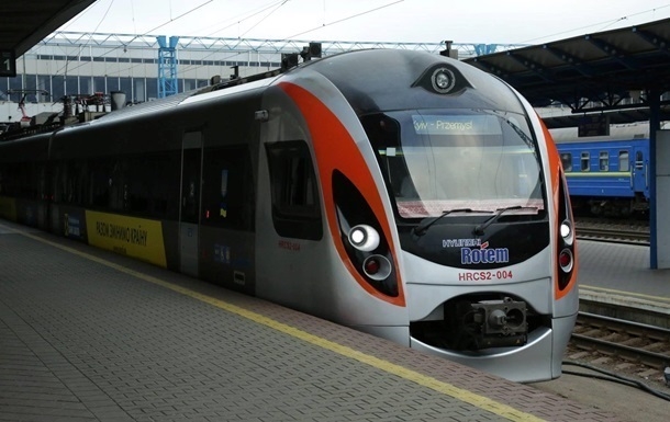 Польша восстанавливает железнодорожное сообщение с Украиной