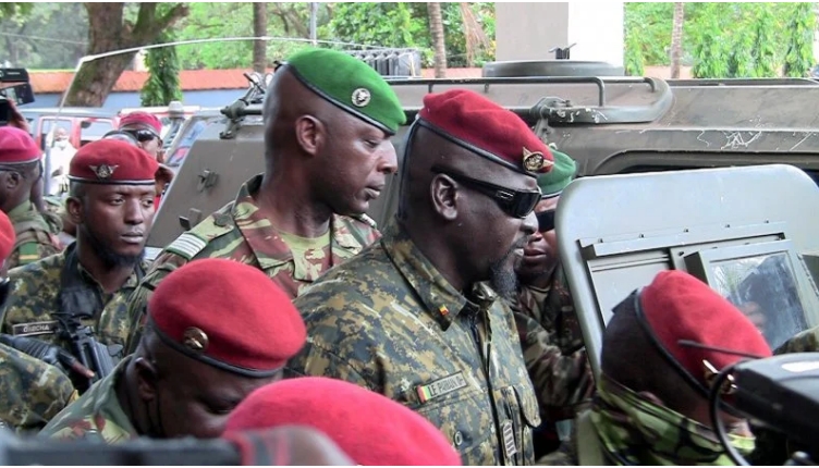 Организатор военного переворота в Гвинее стал исполняющим обязанности президента