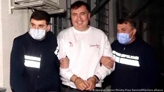Саакашвили предъявят обвинение в незаконном пересечении границы Грузии