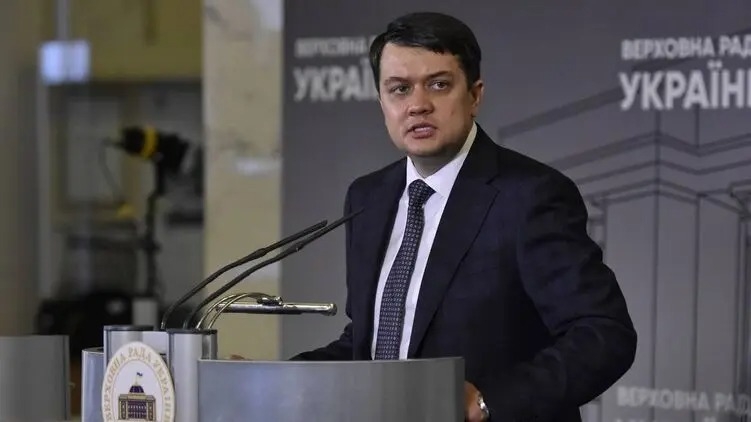 Разумков прокомментировал желание «слуг народа» лишить его мандата