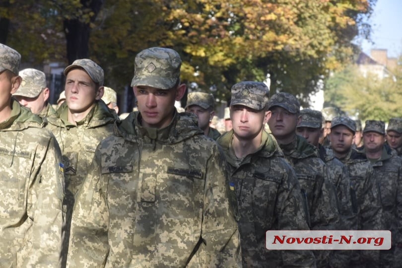 День защитника в Николаеве: по улицам маршировали воины, вернувшиеся из ООС