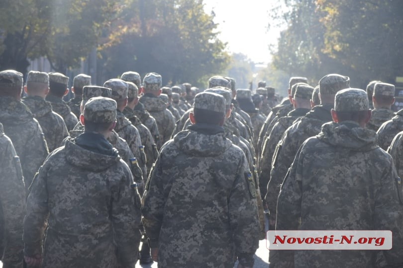 День защитника в Николаеве: по улицам маршировали воины, вернувшиеся из ООС