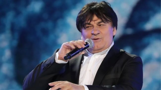 Уроженец Николаевской области певец Александр Серов переведен из реанимации в палату