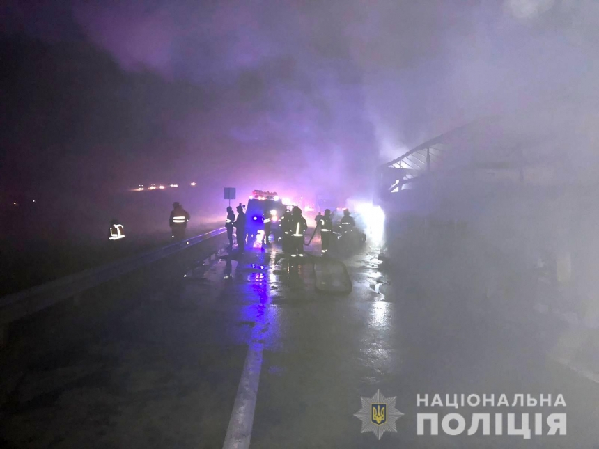 На трассе Киев – Одесса масштабное ДТП: есть погибшие и пострадавшие, движение ограничено