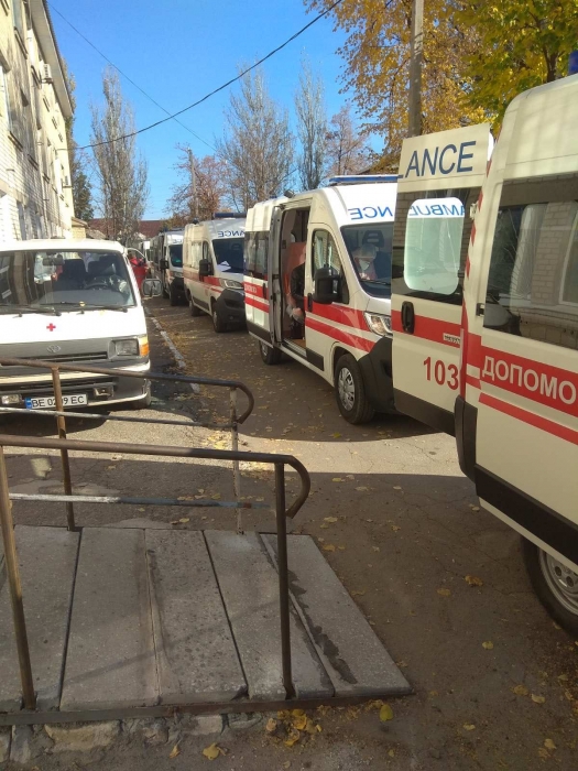 В Первомайске «скорые» выстраиваются в очереди для госпитализации больных с COVID-19