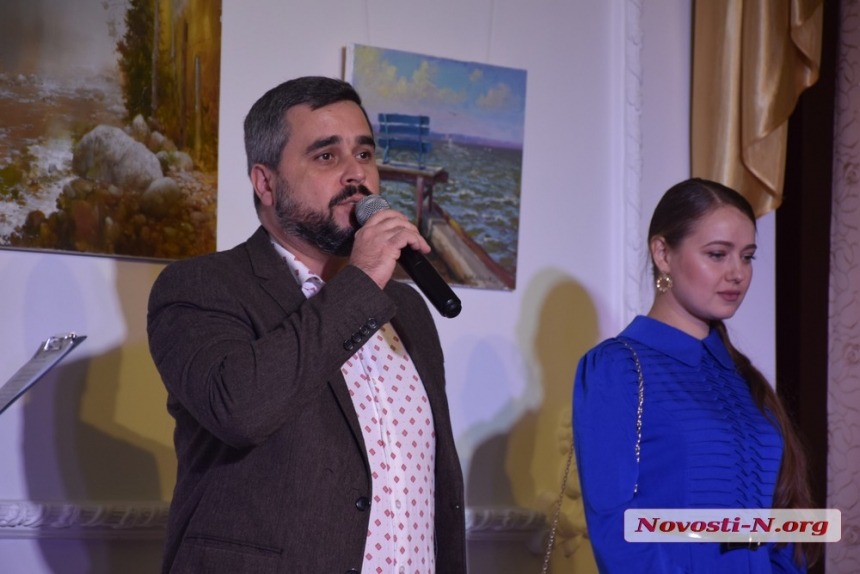 В Николаеве открыли выставку «Краски осенние»