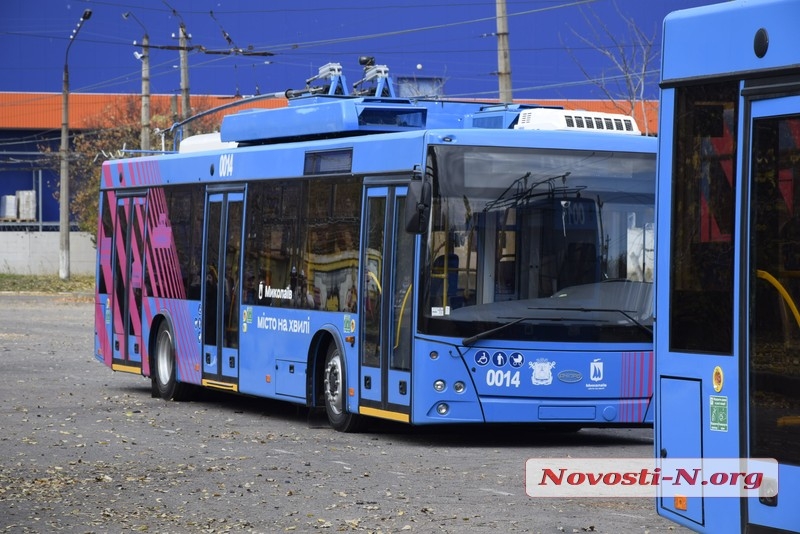 Николаевскому троллейбусу 54 года: фоторепортаж из депо