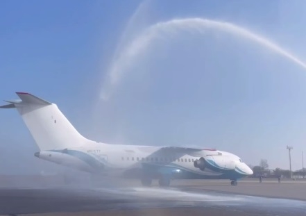 Николаевский аэропорт принял первый рейс новой авиакомпании (видео)