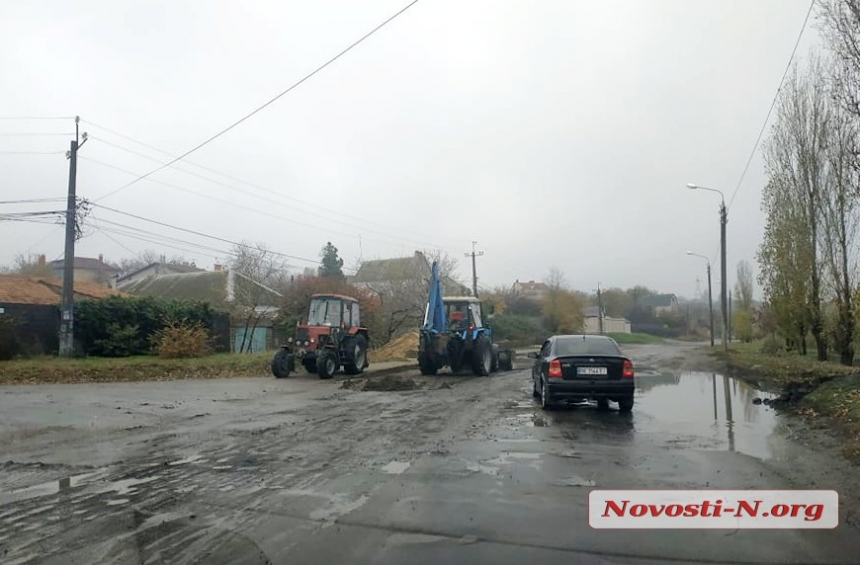 В Николаеве после «переименования» разбитой 2-й Набережной в ул. Сенкевича, там начали засыпать ямы