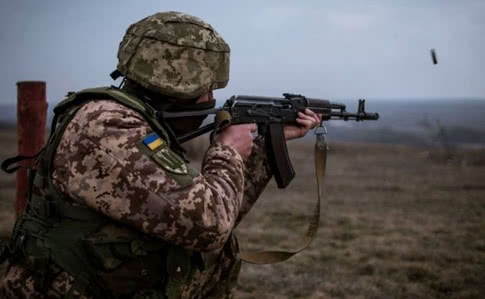 Обстрел на Донбассе: один военнослужащий ВСУ погиб, двое ранены