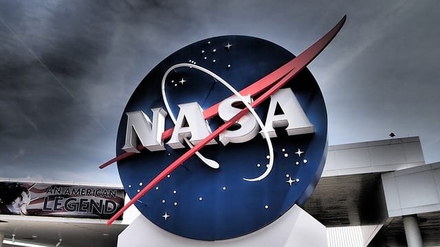 Астронавты NASA выйдут в открытый космос в прямом эфире