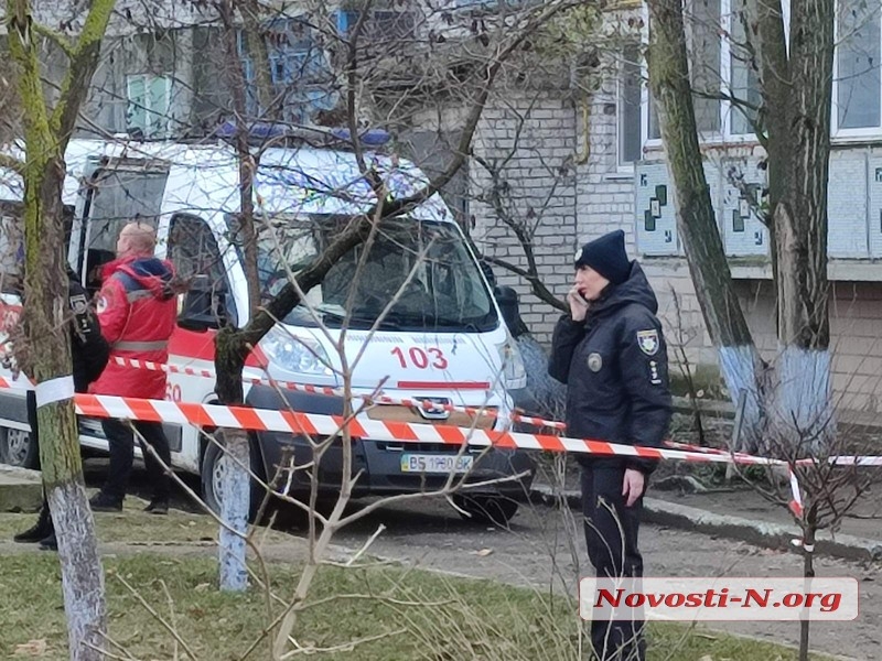 Под завалами разрушенных квартир в Новой Одессе по прежнему находятся три человека