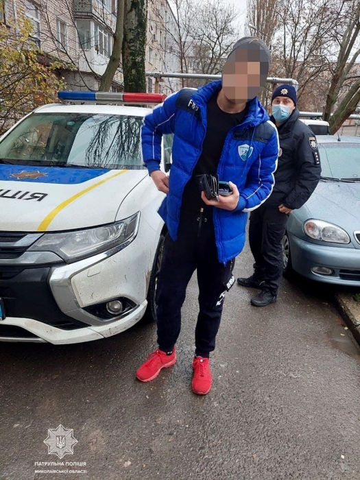 В Николаеве задержали парня с наркотическим веществом