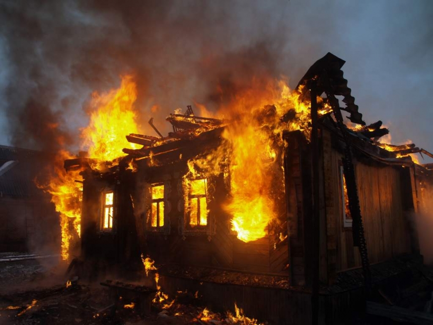 В Николаевской области горел дом: погибла местная жительница