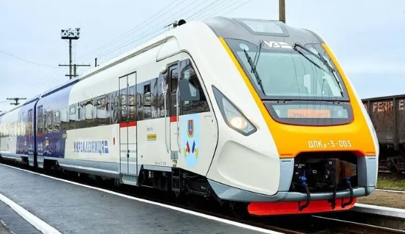 «Укрзализныця» назначила дополнительные поезда в Польшу