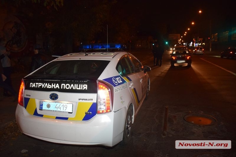 В Николаеве 25-летний владелец BMW, попавшийся пьяным за рулем, пытался обмануть суд