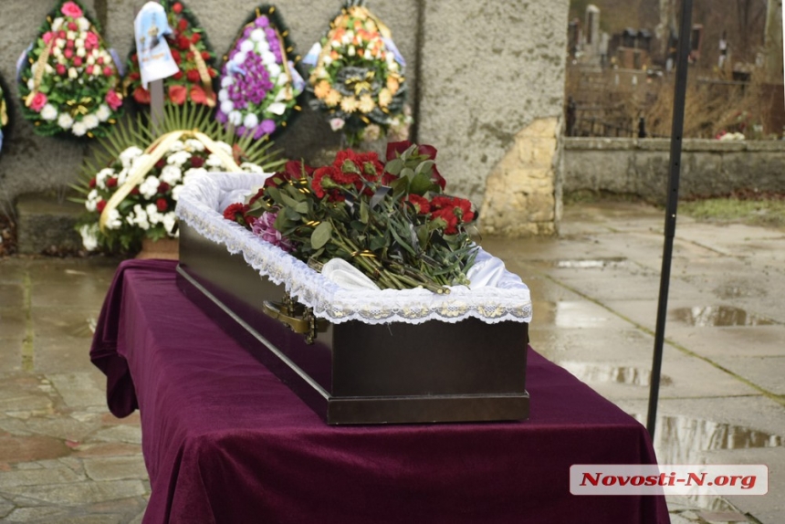 Бывшего главу Николаева Юрия Сандюка похоронили на «аллее мэров» (фото)