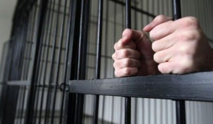 Отца, «воспитывавшего» детей раскаленной кочергой, приговорили к 4 годам тюрьмы