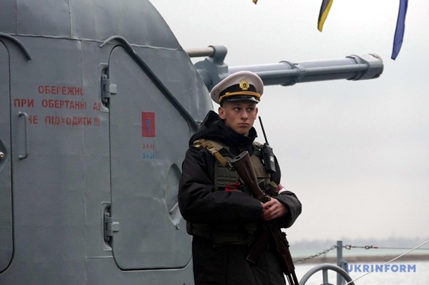 В морпорту Одессы организовали показ военной техники - к 30-летию ВСУ (фото)
