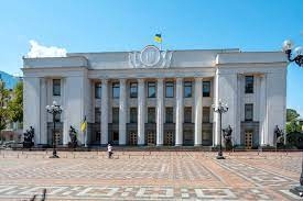 В Раде хотят разрешить 16-летним украинцам вступать в партии и баллотироваться в мэры