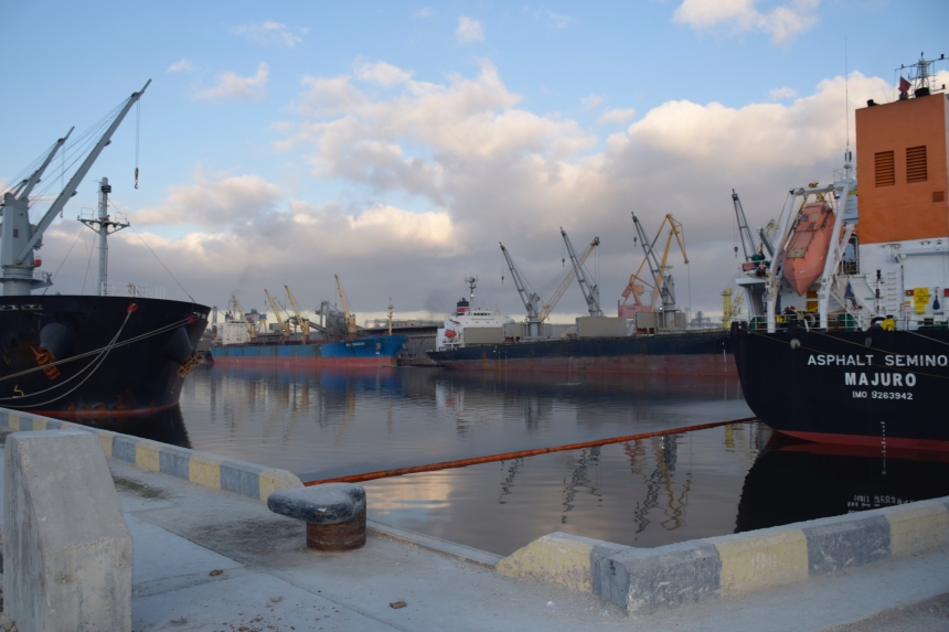 В Ноябре 2021 года порт «Ника-Тера» на 16% увеличил перевалку грузов