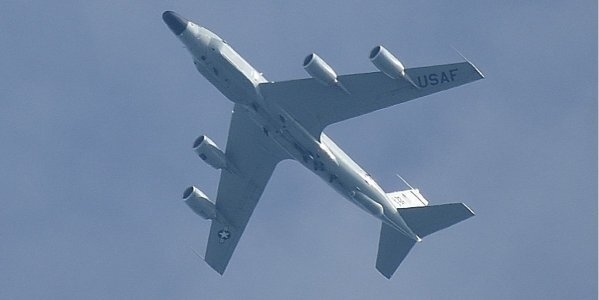 Разведывательный самолет ВВС США впервые совершил полет над Украиной 
