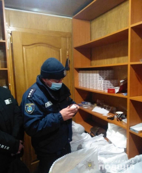 В Первомайске изъяли из незаконного оборота около 7 тысяч пачек сигарет