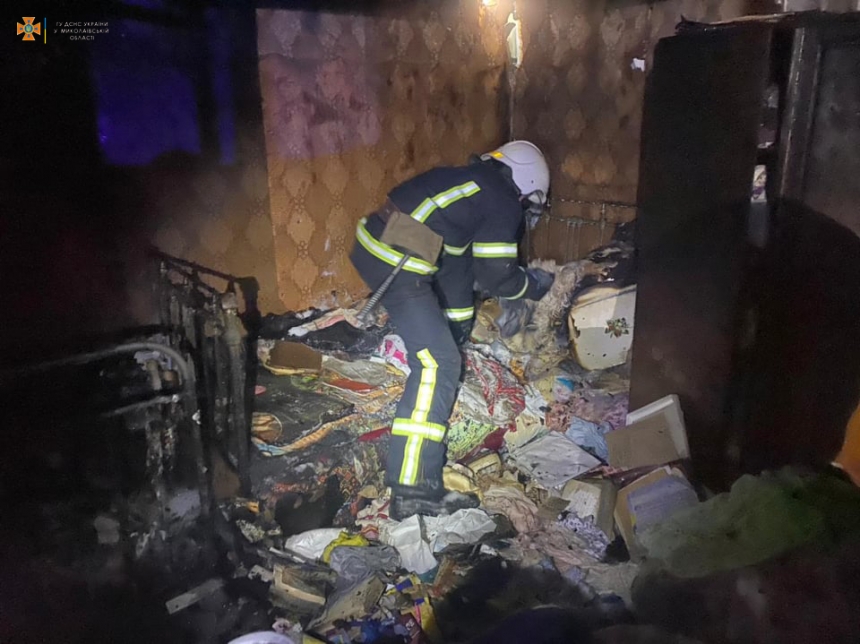 В Николаеве горела квартира: спасены 2 человека, еще 6 эвакуированы