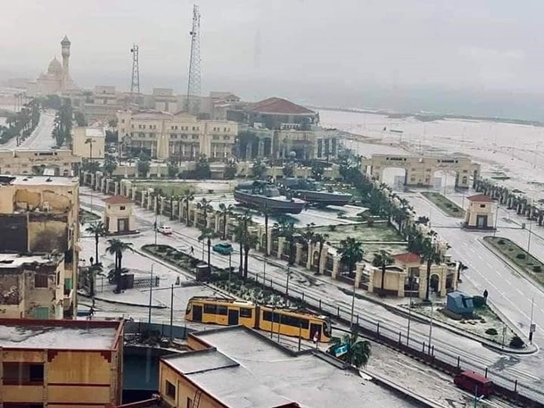 В Египте курортный город засыпало снегом (фото)