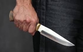 В Черкасской области уголовник ранил ножом четырех мужчин в магазине