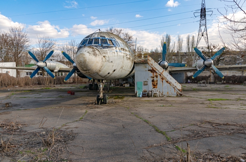 Самолет возле «Колоса» в Николаеве оказался частной собственностью