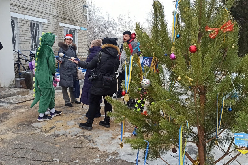 В Николаеве устроили праздничный забег в карнавальных костюмах (фоторепортаж)