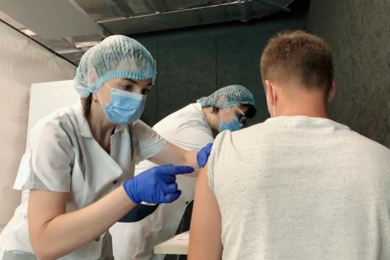 В Украине возобновили работу пункты вакцинации