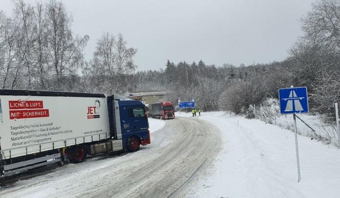 Киев из-за непогоды ограничит въезд грузовиков