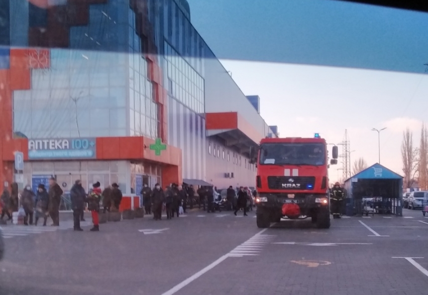 В Николаеве поступило сообщение о минировании всех крупных торговых центров