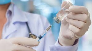 Во Франции суд признал смерть после COVID-вакцины самоубийством