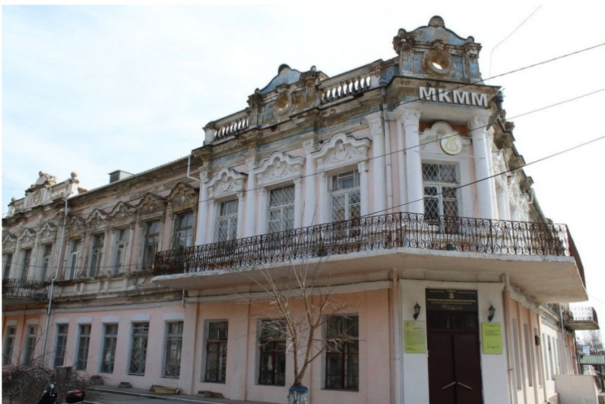 В Николаеве разваливается 100-летнее здание единственного в городе музучилища: денег снова нет